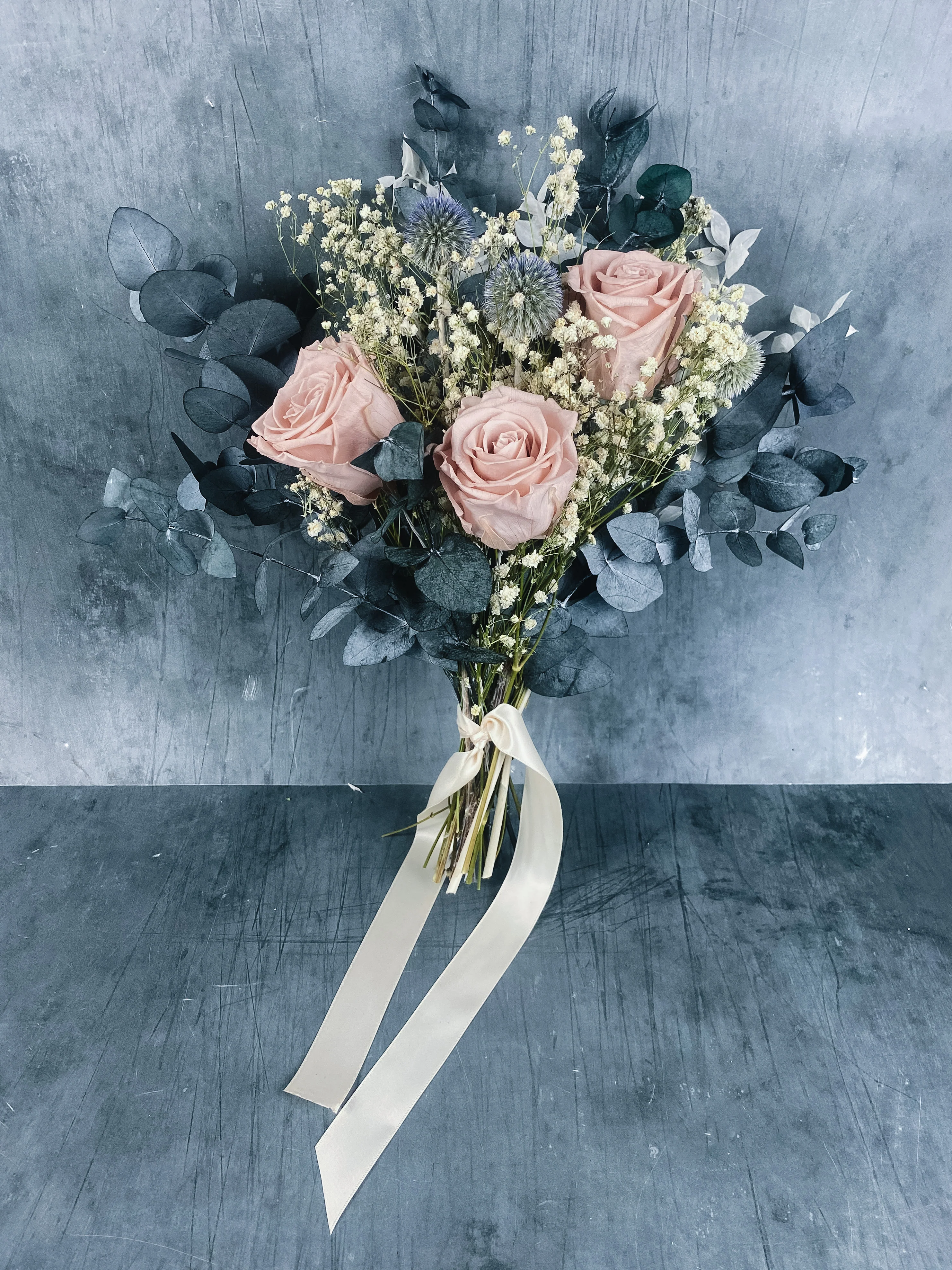 Elodie Preserved rose bouquet - Image 2
